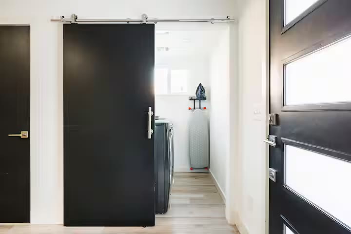 Modern All-En-Suite Home entry decor at a direct-booking vacation rental in Phoenix, Arizona