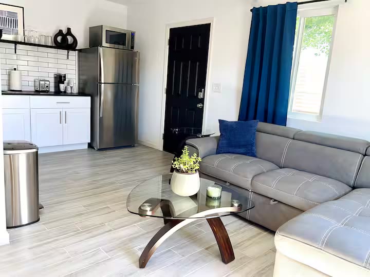 Detached Studio Guesthouse kitchenette appliances at a direct-booking vacation rental in Phoenix, Arizona
