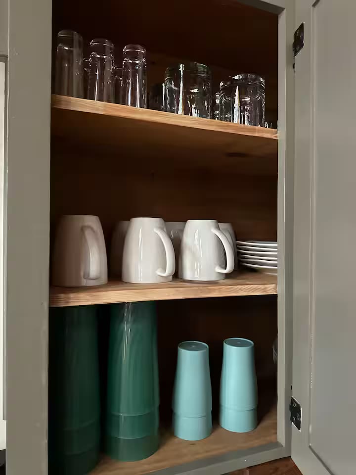 The Angler's Canoe Lake House coffee station at a direct-booking vacation rental in Cedar Bluff, Alabama